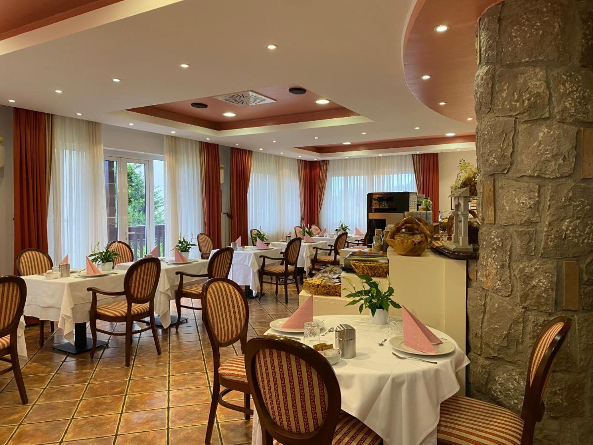 Boutique Hotel Grahor Sezana Ngoại thất bức ảnh