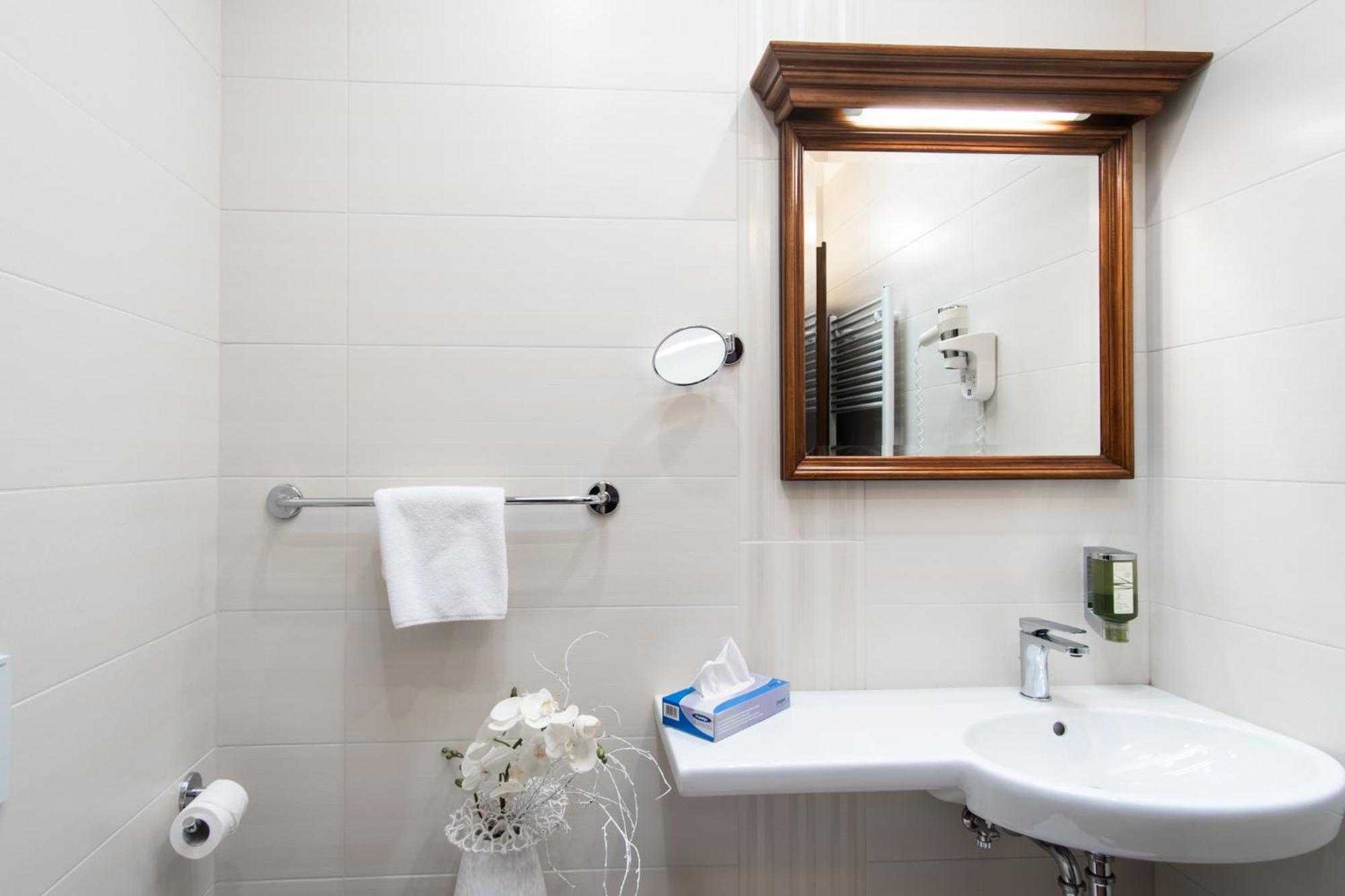 Boutique Hotel Grahor Sezana Phòng bức ảnh